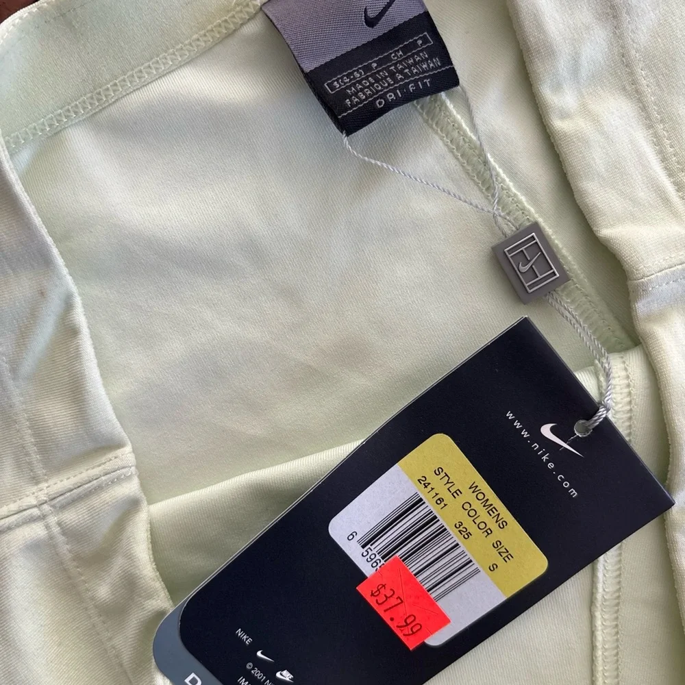 Dri-Fit Nike Women’s Tennis skirt
Brand new with tags
Size Small - Picture 4 of 5